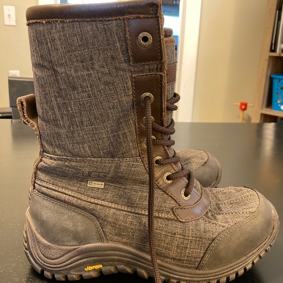 UGG Adirondack Vibram Waterproof Wool-Lined Lace-Up Boots Brown Women’s 7 - Picture 3 of 9